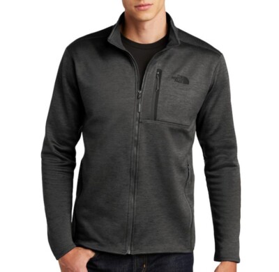 The North Face Unisex Skyline Zip Fleece Jacket in Dark Grey Heather on a male model